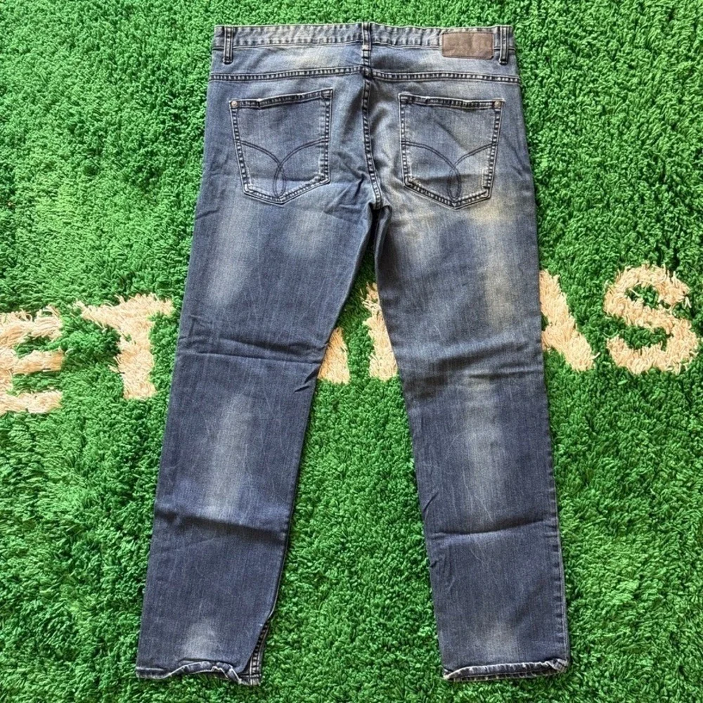 Calvin Klein Jeans Men Slim Fit Distressed Blue Denim Button Fly Pants 38x32 - Picture 2 of 9